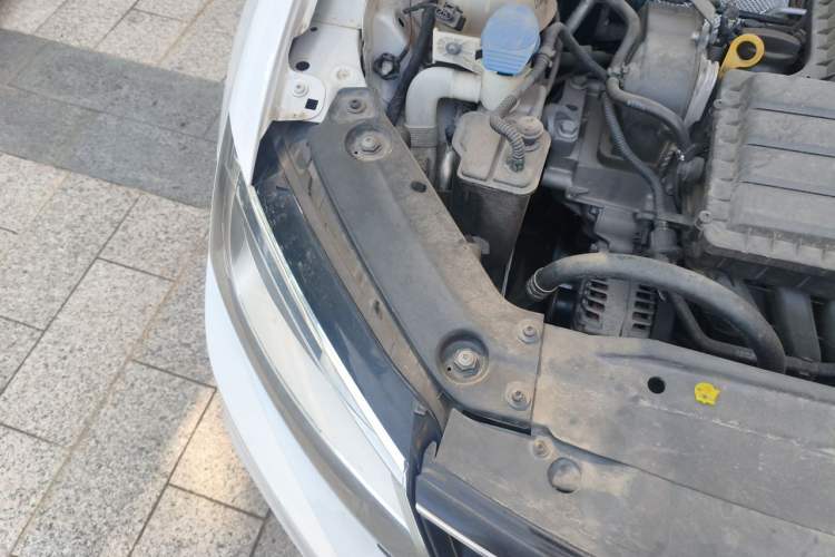 Used Volkswagen Sagitar 2018 1.6L Automatic Comfort Model Engine Bay Right