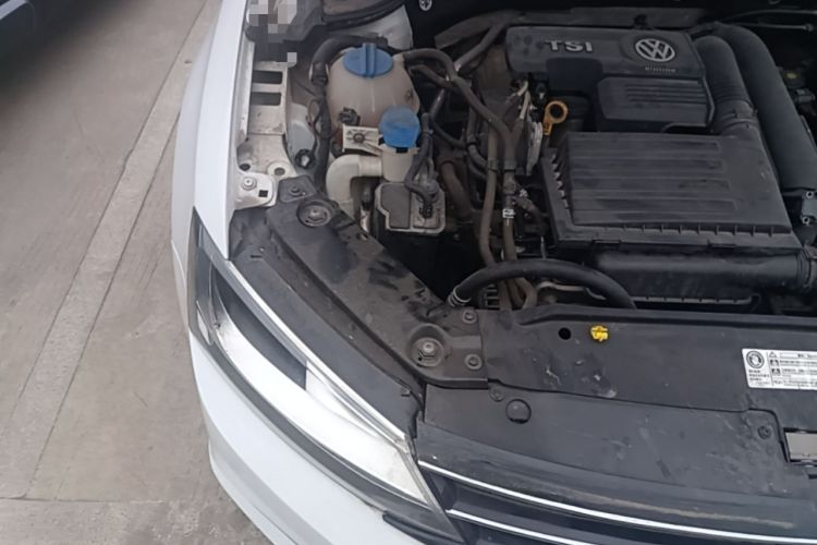 Used Volkswagen Sagitar 2018 180TSI DSG Prestige Edition Engine Bay Right