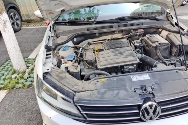 Used Volkswagen Sagitar 2018 1.6L Automatic Comfort Model Engine Bay Right