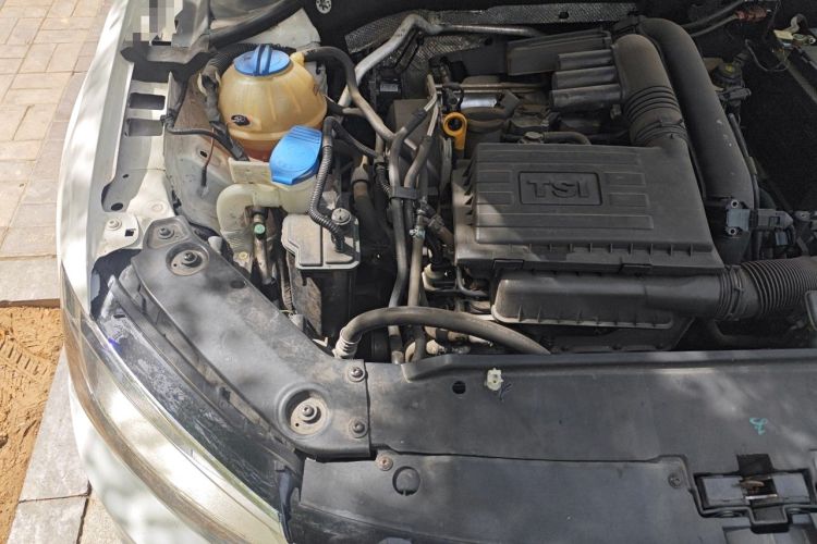 Used Volkswagen Sagitar 2018 280TSI DSG Comfort Model Engine Bay Right