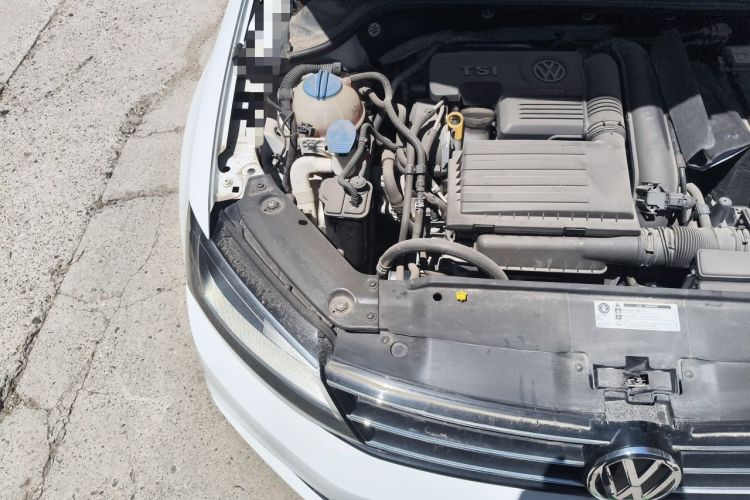 Used Volkswagen Sagitar 2018 280TSI DSG Comfort Model Engine Bay Right