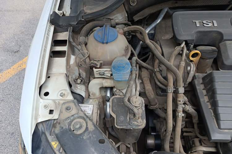 Used Volkswagen Sagitar 2018 280TSI DSG Ignite Edition Engine Bay Right