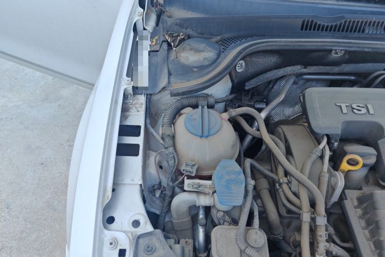 Used Volkswagen Sagitar 2018 180TSI DSG Prestige Edition Engine Bay Right