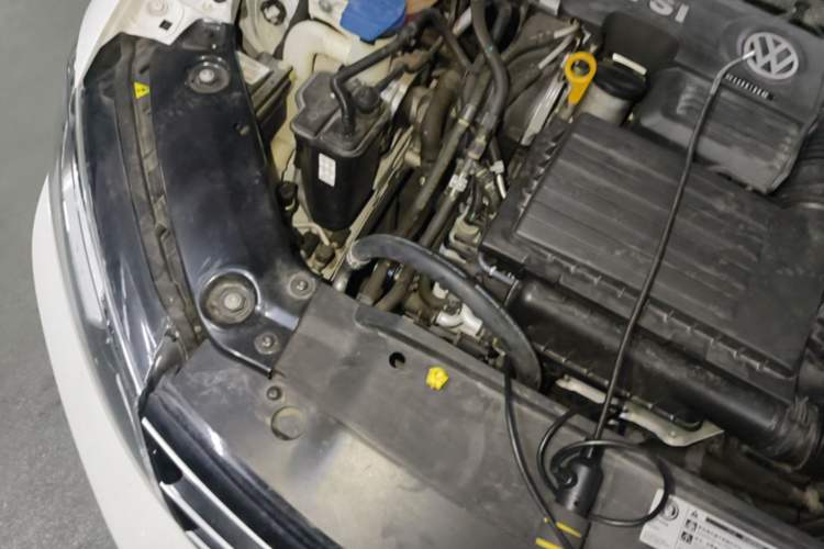 Used Volkswagen Sagitar 2018 280TSI DSG Ignite Edition Engine Bay Right