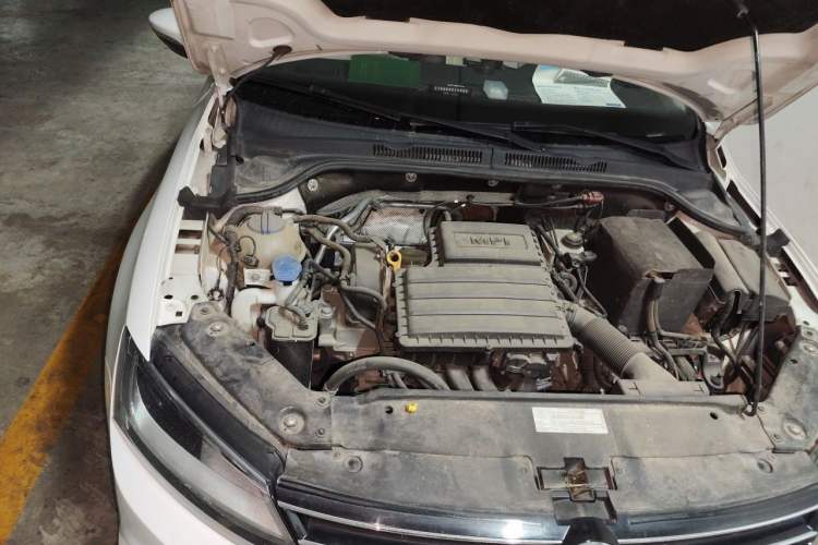 Used Volkswagen Sagitar 2018 1.6L Automatic Comfort Model Engine Bay Right
