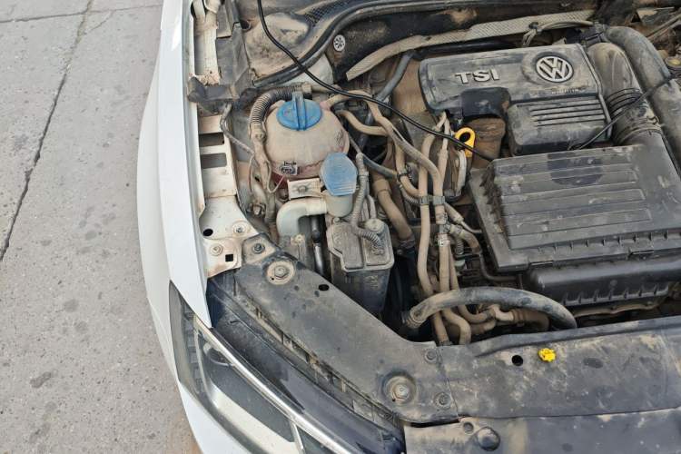 Used Volkswagen Sagitar 2018 280TSI DSG Luxury Model Engine Bay Right
