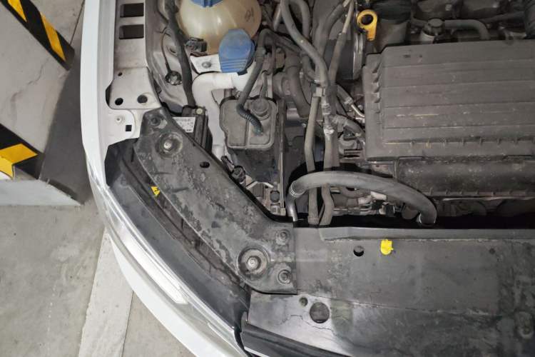 Used Volkswagen Sagitar 2018 280TSI DSG Luxury Model Engine Bay Right