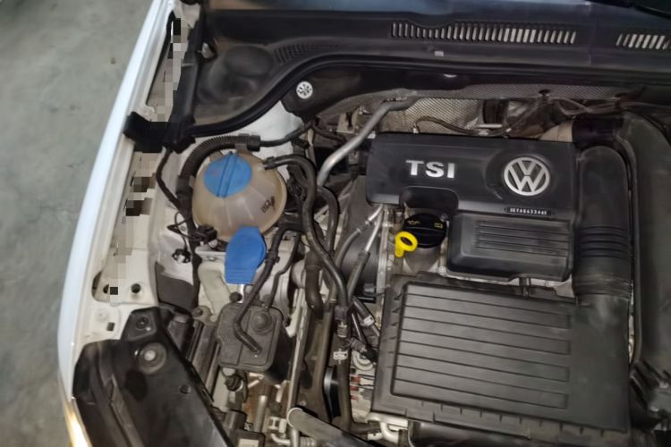 Used Volkswagen Sagitar 2018 180TSI DSG Prestige Edition Engine Bay Right