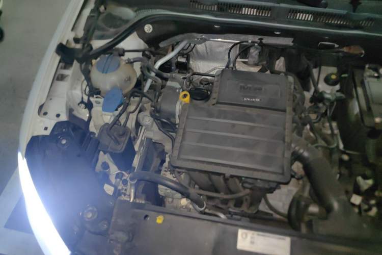 Used Volkswagen Sagitar 2018 1.6L Automatic Comfort Model Engine Bay Right