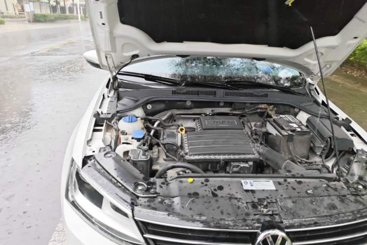 Used Volkswagen Sagitar 2018 1.6L Automatic Comfort Model Engine Bay Right