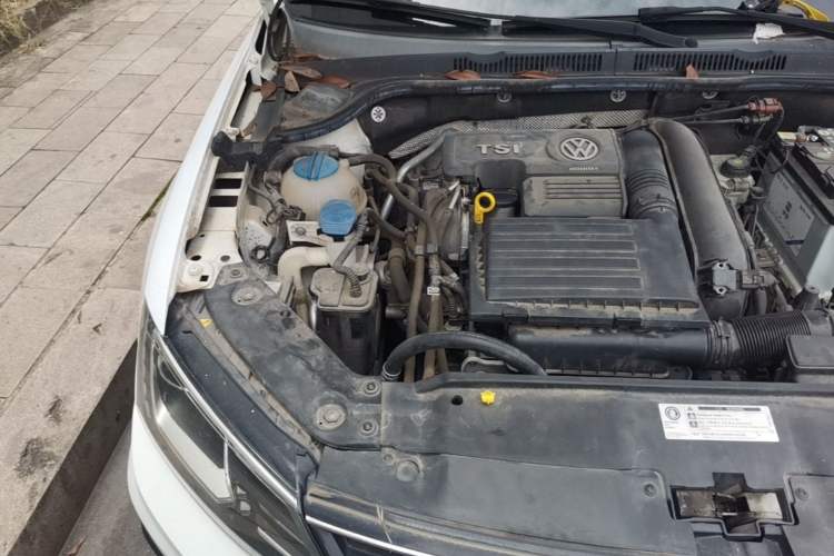 Used Volkswagen Sagitar 2018 280TSI DSG Ignite Edition Engine Bay Right
