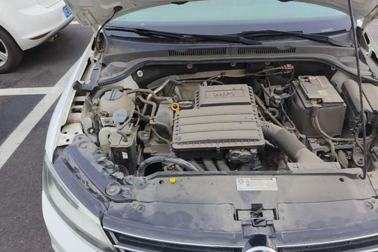 Used Volkswagen Sagitar 2018 1.6L Automatic Comfort Model Engine Bay Right