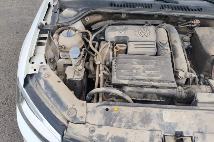 Used Volkswagen Sagitar 2018 280TSI DSG Comfort Model Engine Bay Right