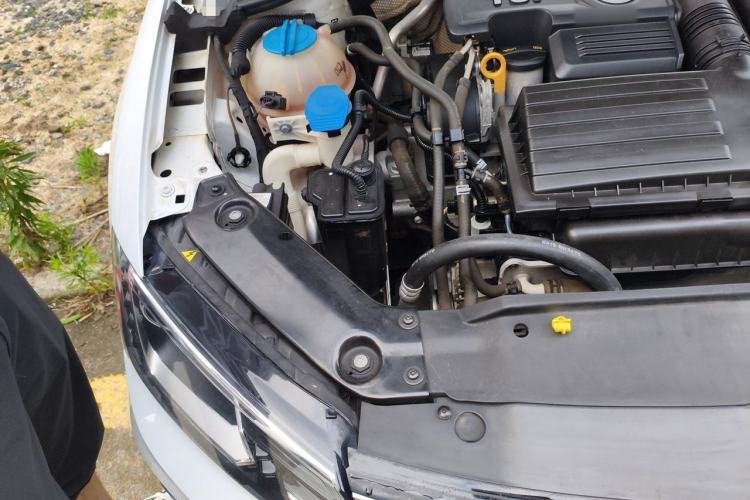 Used Volkswagen Sagitar 2018 280TSI DSG Ignite Edition Engine Bay Right