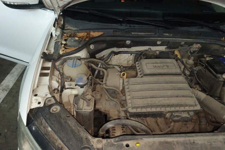 Used Volkswagen Sagitar 2018 1.6L Automatic Comfort Model Engine Bay Right