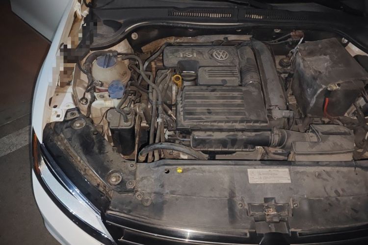 Used Volkswagen Sagitar 2018 280TSI DSG Comfort Model Engine Bay Right