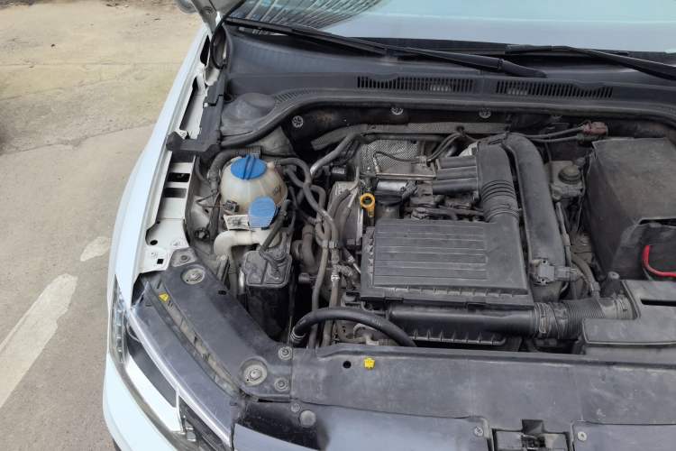 Used Volkswagen Sagitar 2018 280TSI DSG Ignite Edition Engine Bay Right