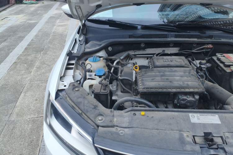 Used Volkswagen Sagitar 2018 1.6L Automatic Comfort Model Engine Bay Right