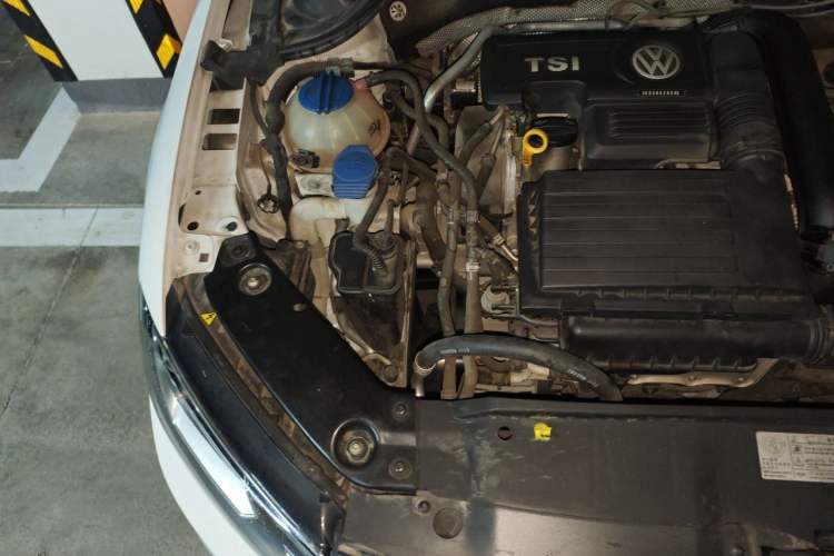 Used Volkswagen Sagitar 2018 280TSI DSG Luxury Model Engine Bay Right