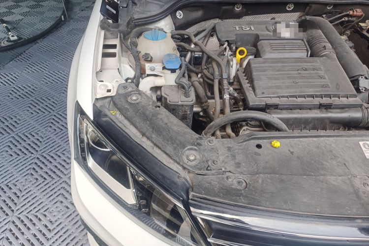 Used Volkswagen Sagitar 2018 280TSI DSG Ignite Edition Engine Bay Right