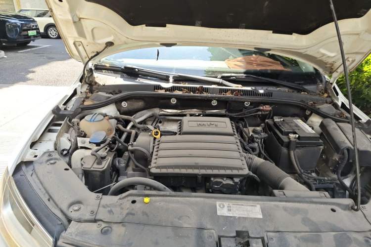 Used Volkswagen Sagitar 2018 1.6L Automatic Comfort Model Engine Bay Right