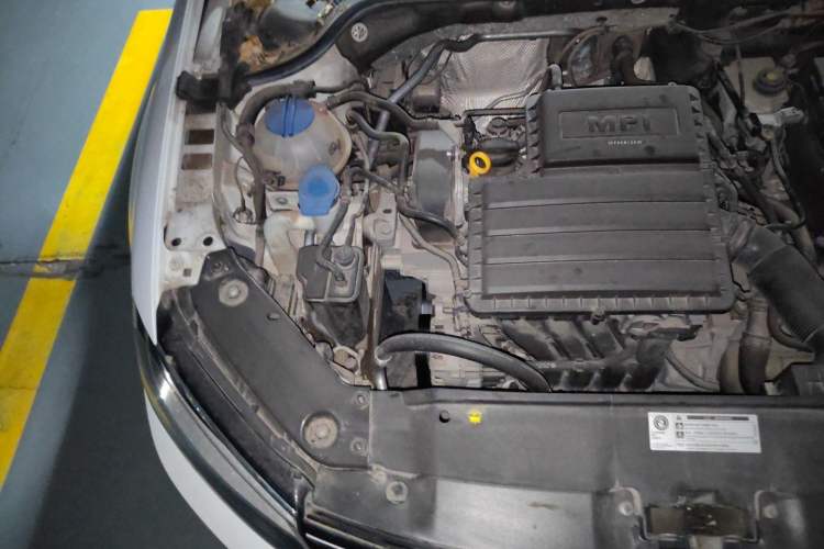 Used Volkswagen Sagitar 2018 1.6L Automatic Comfort Model Engine Bay Right