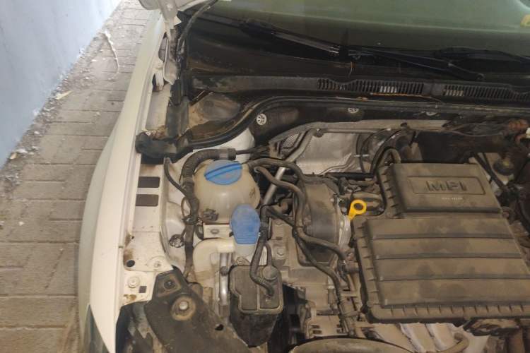 Used Volkswagen Sagitar 2018 1.6L Automatic Comfort Model Engine Bay Right