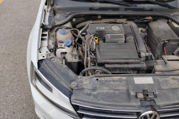 Used Volkswagen Sagitar 2018 280TSI DSG Comfort Model Engine Bay Right