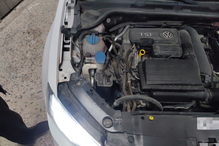 Used Volkswagen Sagitar 2018 180TSI DSG Prestige Edition Engine Bay Right
