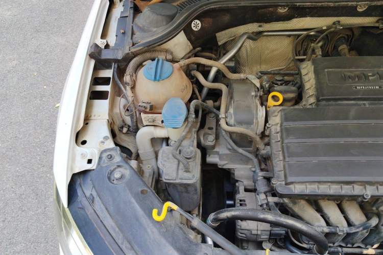 Used Volkswagen Sagitar 2018 1.6L Automatic Comfort Model Engine Bay Right