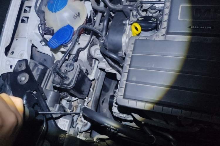 Used Volkswagen Sagitar 2018 1.6L Automatic Comfort Model Engine Bay Right