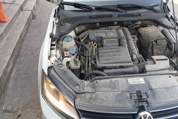 Used Volkswagen Sagitar 2018 280TSI DSG Comfort Model Engine Bay Right