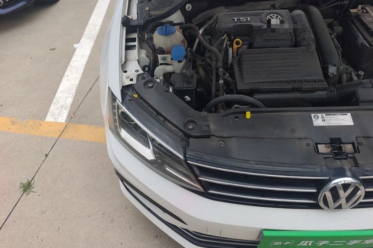 Used Volkswagen Sagitar 2018 280TSI DSG Ignite Edition Engine Bay Right