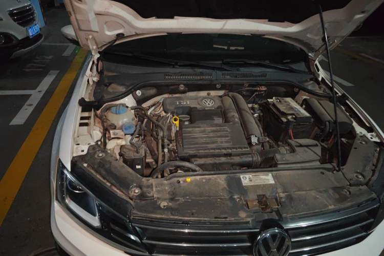 Used Volkswagen Sagitar 2018 280TSI DSG Ignite Edition Engine Bay Right