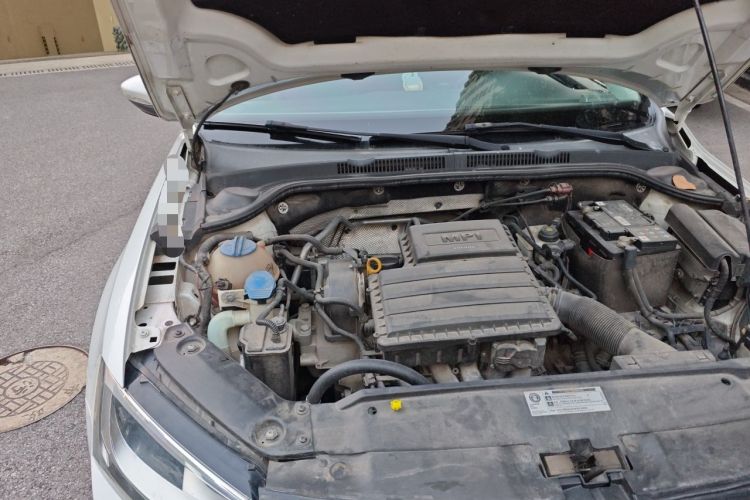 Used Volkswagen Sagitar 2018 1.6L Automatic Comfort Model Engine Bay Right