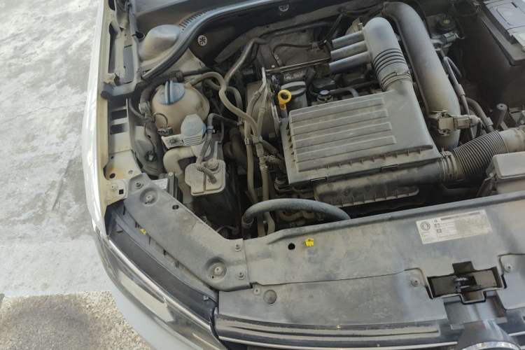 Used Volkswagen Sagitar 2018 280TSI DSG Luxury Model Engine Bay Right
