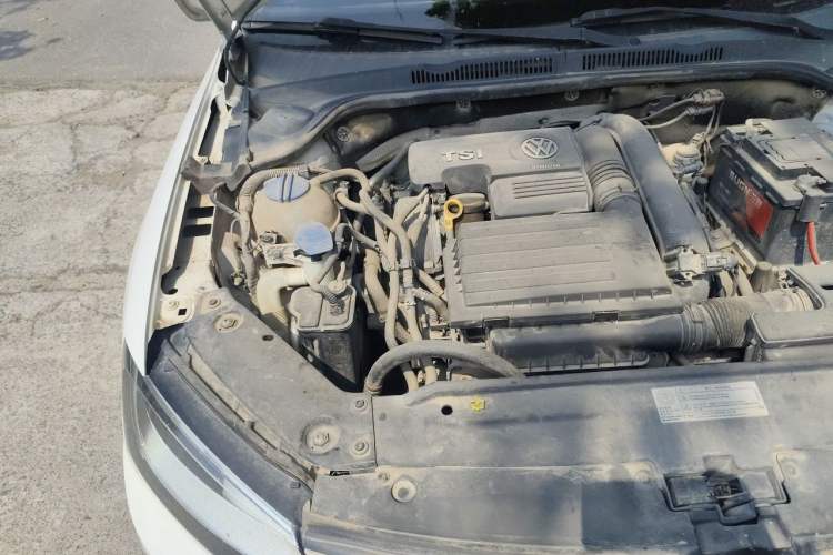 Used Volkswagen Sagitar 2018 180TSI DSG Prestige Edition Engine Bay Right