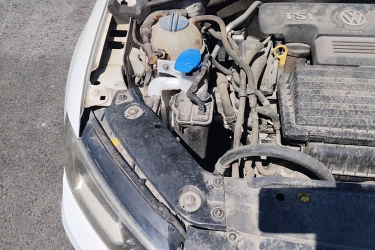 Used Volkswagen Sagitar 2018 280TSI DSG Ignite Edition Engine Bay Right