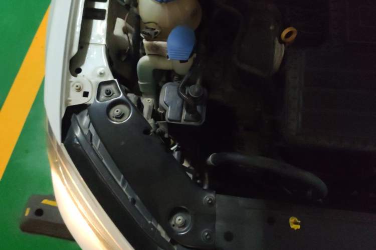 Used Volkswagen Sagitar 2018 1.6L Manual Comfort Model Engine Bay Right