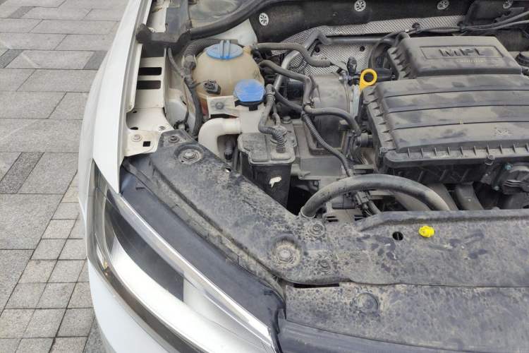Used Volkswagen Sagitar 2018 1.6L Automatic Comfort Model Engine Bay Right
