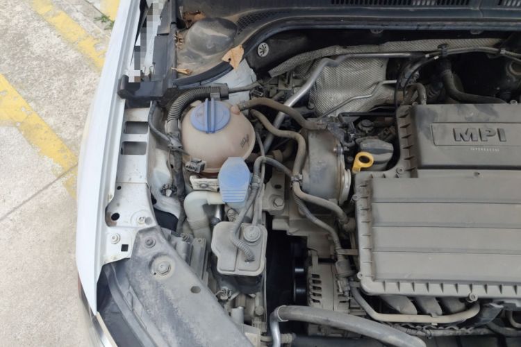 Used Volkswagen Sagitar 2018 1.6L Manual Comfort Model Engine Bay Right