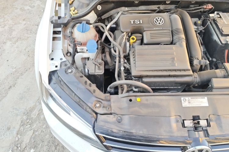 Used Volkswagen Sagitar 2018 180TSI DSG Prestige Edition Engine Bay Right