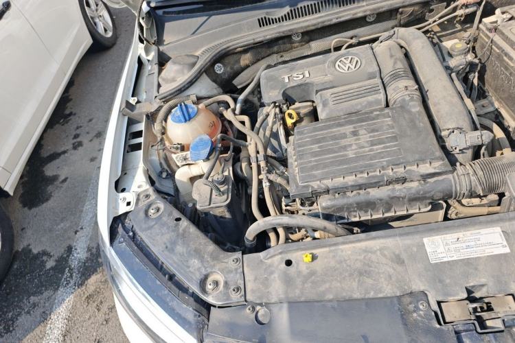 Used Volkswagen Sagitar 2018 180TSI DSG Prestige Edition Engine Bay Right