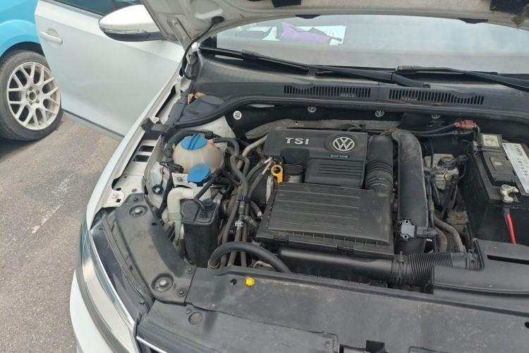 Used Volkswagen Sagitar 2018 280TSI DSG Comfort Model Engine Bay Right