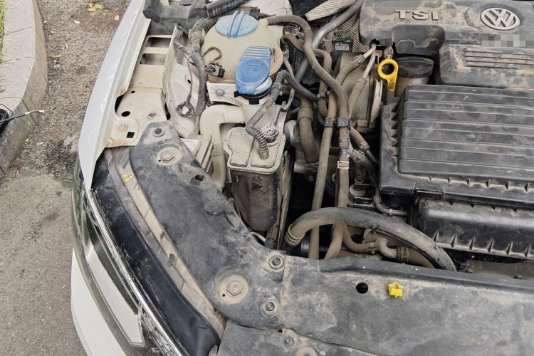 Used Volkswagen Sagitar 2018 280TSI DSG Ignite Edition Engine Bay Right