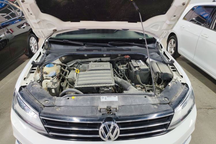 Used Volkswagen Sagitar 2018 1.6L Automatic Comfort Model Engine Bay