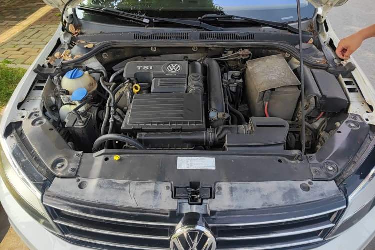 Used Volkswagen Sagitar 2018 280TSI DSG Comfort Model Engine Bay