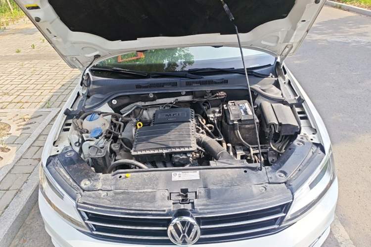Used Volkswagen Sagitar 2018 1.6L Automatic Comfort Model Engine Bay