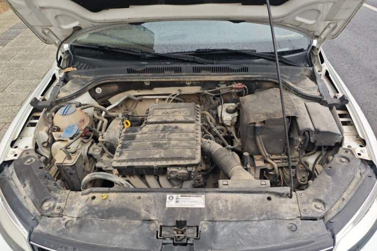 Used Volkswagen Sagitar 2018 1.6L Manual Comfort Model Engine Bay