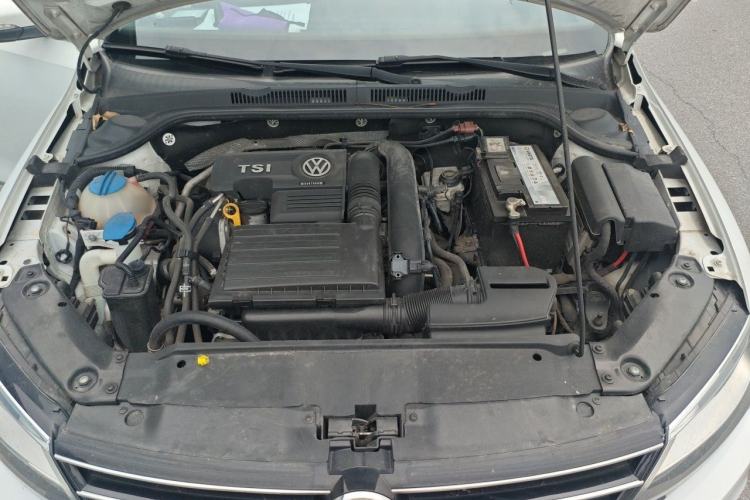 Used Volkswagen Sagitar 2018 280TSI DSG Comfort Model Engine Bay